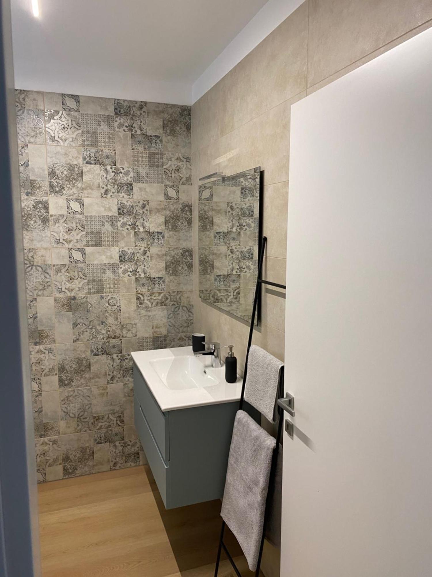 Lotus Garda Bed & Breakfast Riva del Garda Bagian luar foto