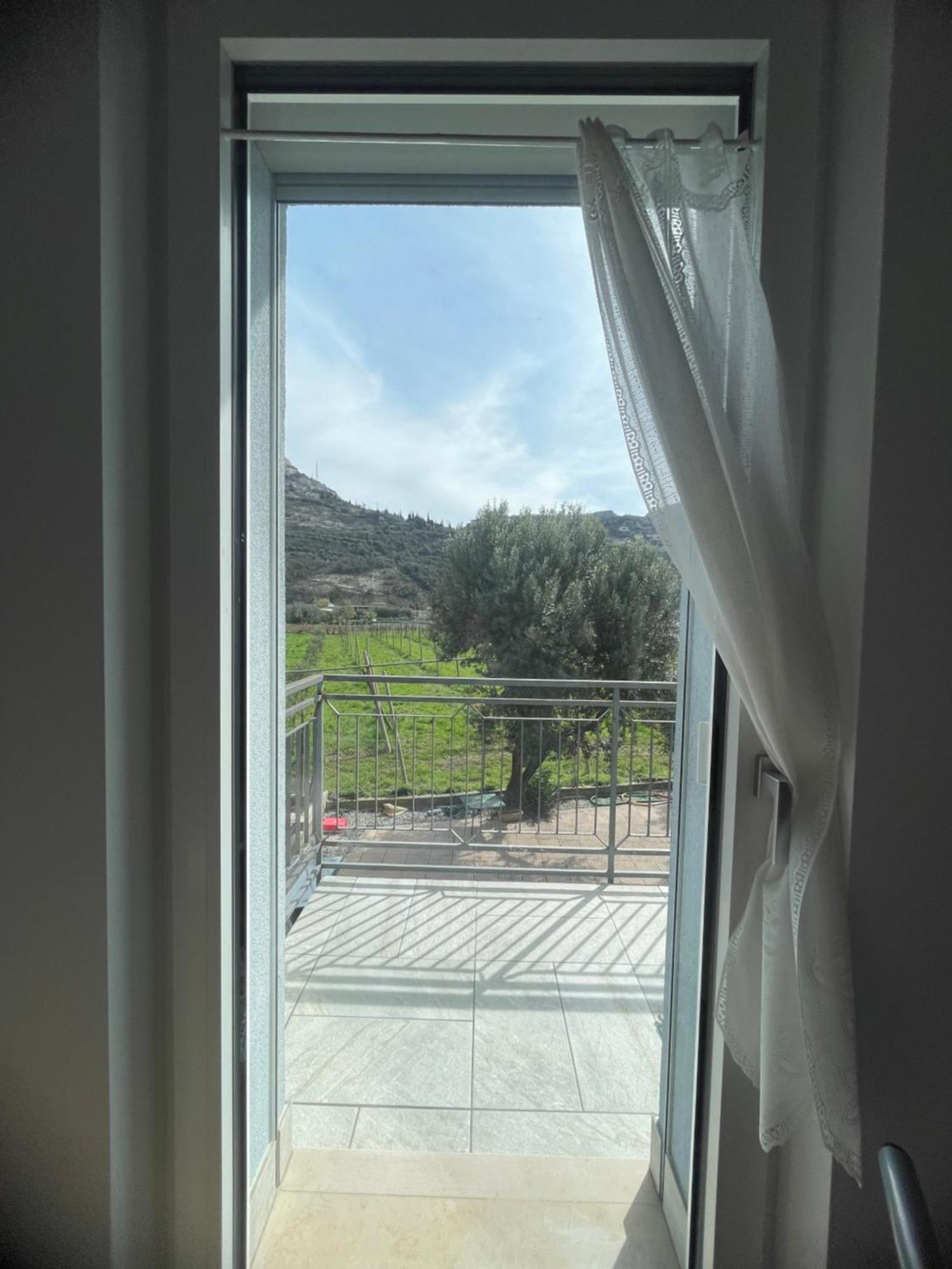 Lotus Garda Bed & Breakfast Riva del Garda Bagian luar foto